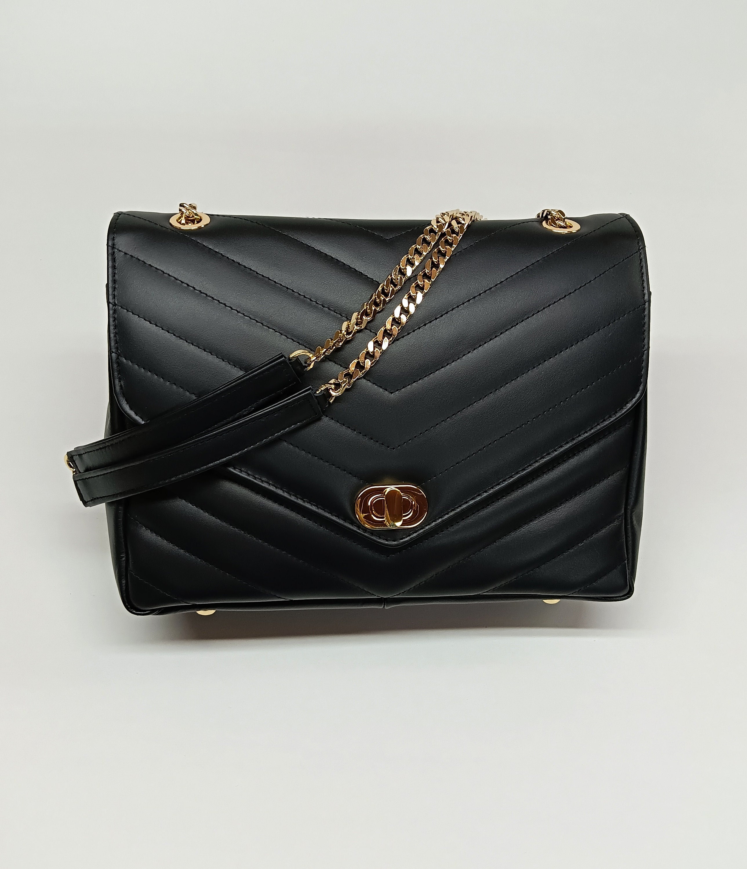 Chanel 1991 Vintage Black Chevron Medium Classic Double Flap Bag 24K GHW