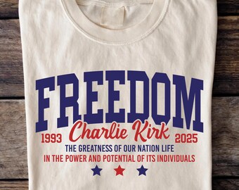 Camisa gráfica Comfort Colors® Freedom Charlie Kirk