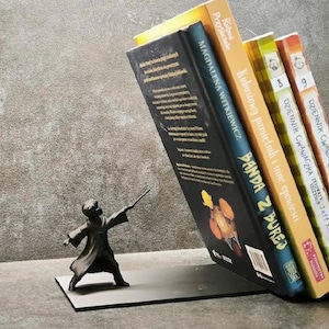 Wizard Bookend – Magic Book Holder, 3D Printed Book Support, Fantasy Decor, Unique Gift for Book Lovers