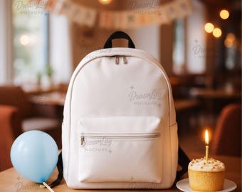 Rucksack Mockup – Gemütliche Schule 10x10” PSD mit Smart Objekt