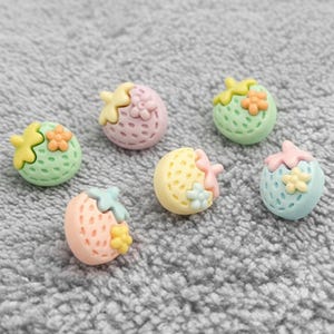 Kawaii Strawberry Resin Sewing Buttons: Kids&#39; Clothing Accessories, 6-Piece Set