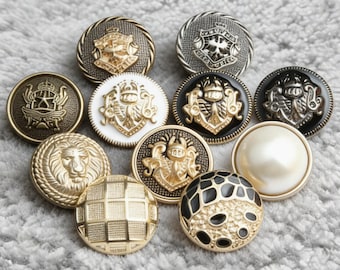 British Style Metal Buttons for Blazer Luxury Lion Head & Crest Buttons, Vintage Gold Silver Enamel Buttons for Coats Suits Cardigans DIY