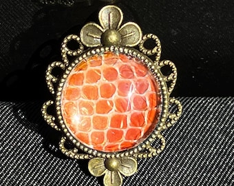 本物のヘビの抜け殻の指輪