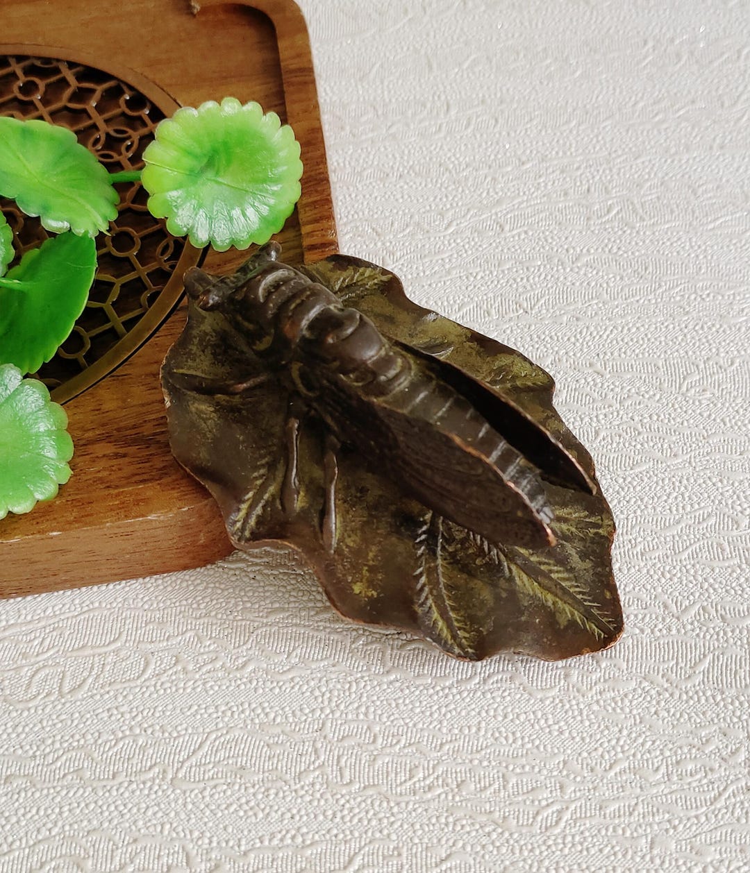 Vintage Bronze Carved Cicada Statue--feng Shui Statue - Etsy
