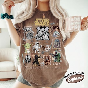 K&ouml;nnte beinhalten: Handgefertigtes Holzschild mit dem Wort "Welcome" in verspielter Schrift. Das Schild hat einen wei&szlig;en, abgenutzten Hintergrund und einen dunkelbraunen Rahmen, geeignet f&uuml;r den Innen- und Au&szlig;enbereich.