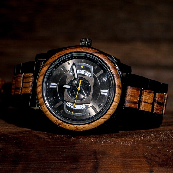 Custom Engraved Walnut Watch,Personalized Engraved Men's Watch,Wooden Watches For Men,Anniversary Gift For Husband,Mens Wedding Gift