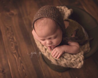 Newborn Tweed Fall Bonnet