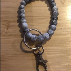 Beaded bracelet keychain
