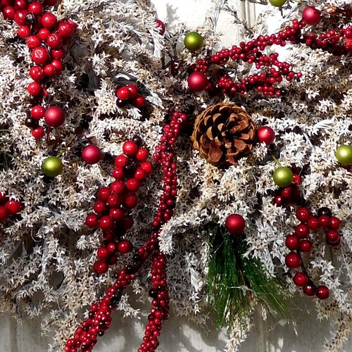 Christmas Wreath , Winter Door Wreath , Traditional store Christmas Wreath , Holiday Wreath