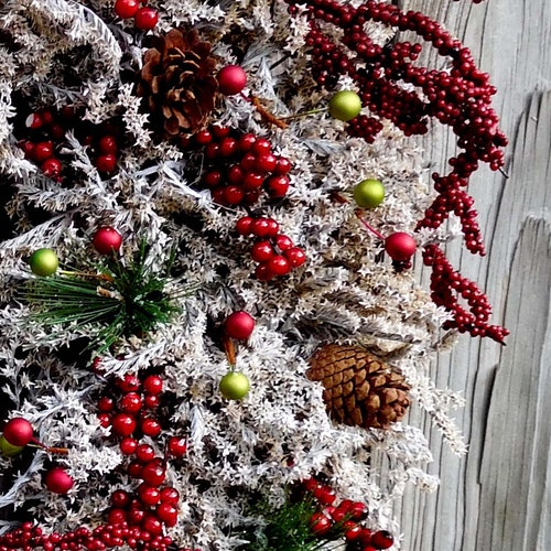 Christmas Wreath , Winter Door Wreath , Traditional store Christmas Wreath , Holiday Wreath