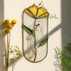 Gele muurvaas met gebrandschilderd glas, tiffanybloem | Handgemaakt Suncatcher-voortplantingsstation, Sunshine Wall Art, tuindecor, cadeau voor haar