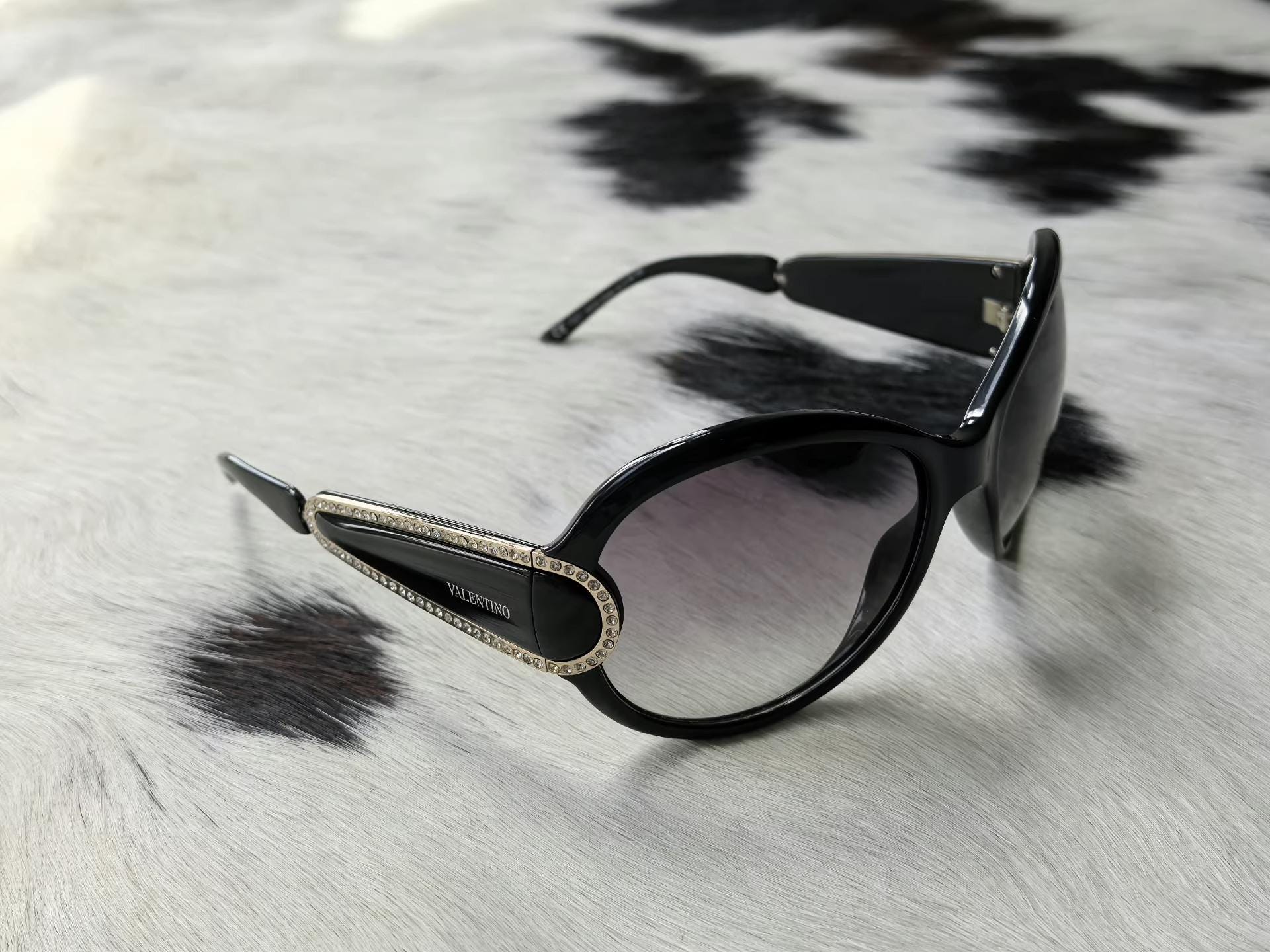 VALENTINO Women’s Swarovski Trim y2k Sunglasses Y2k Valentino sunglasses with Swarovski inserts.... | Depop main image 2