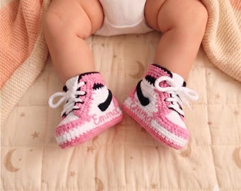 Botines de bebé de ganchillo, zapatillas de ganchillo personalizadas con nombre para bebé, regalos para baby shower de recién nacido, zapatos rosas para recién nacido, baby shower hecho a mano
