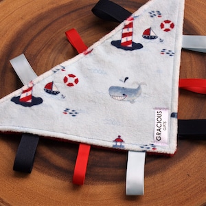 Nautisches Thema Minky Tag Triangle Crinkle Spielzeugdecke