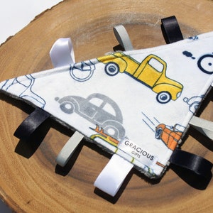 Oldtimer-Thema Minky Tag Dreieck Crinkle SpielzeugDecke