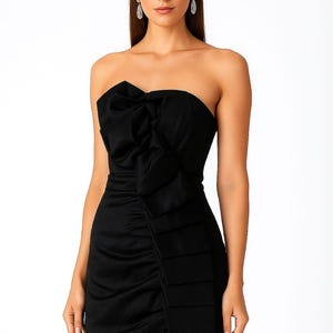 Black strapless dress