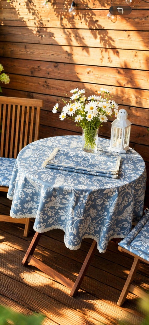 Laura Ashley Tischdecke aus Leinen-Baumwolle – Vintage-Blumenmuster in Blau und Weiß, Landhausstil