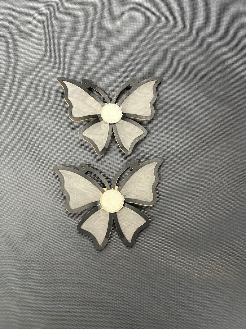 Farfalle con cornice in pelle tempestate di strass AB con ali a maglia fine immagine 2