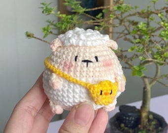 Süßes Lamm Plüschtier - Amigurumi Taschenanhänger - Schlüsselanhänger mit Küken - Tasche
