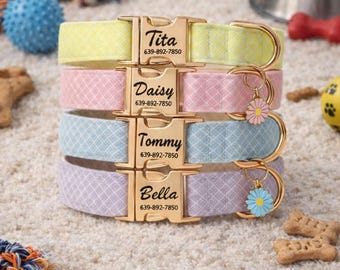 Collar personalizado para perro, hebilla grabada, tela en tonos pastel con dije de margarita, ajuste regulable.