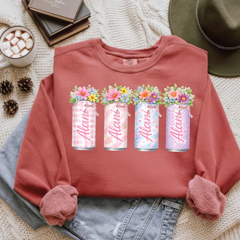 Pode incluir: Um conjunto de tr&ecirc;s canecas de cer&acirc;mica com acabamento manchado e fosco. As canecas s&atilde;o em tons de creme, cinza claro e cinza escuro. Cada caneca tem um design simples e minimalista e uma al&ccedil;a arredondada.