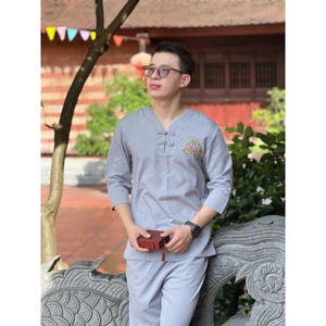 Pre-made Ao Dai Viet Nam, Men’s Buddhist Temple Outfit Embroidered Lotus Duoi Linen Set, V-Neck Half Sleeve, Comfortable Meditation Clothing