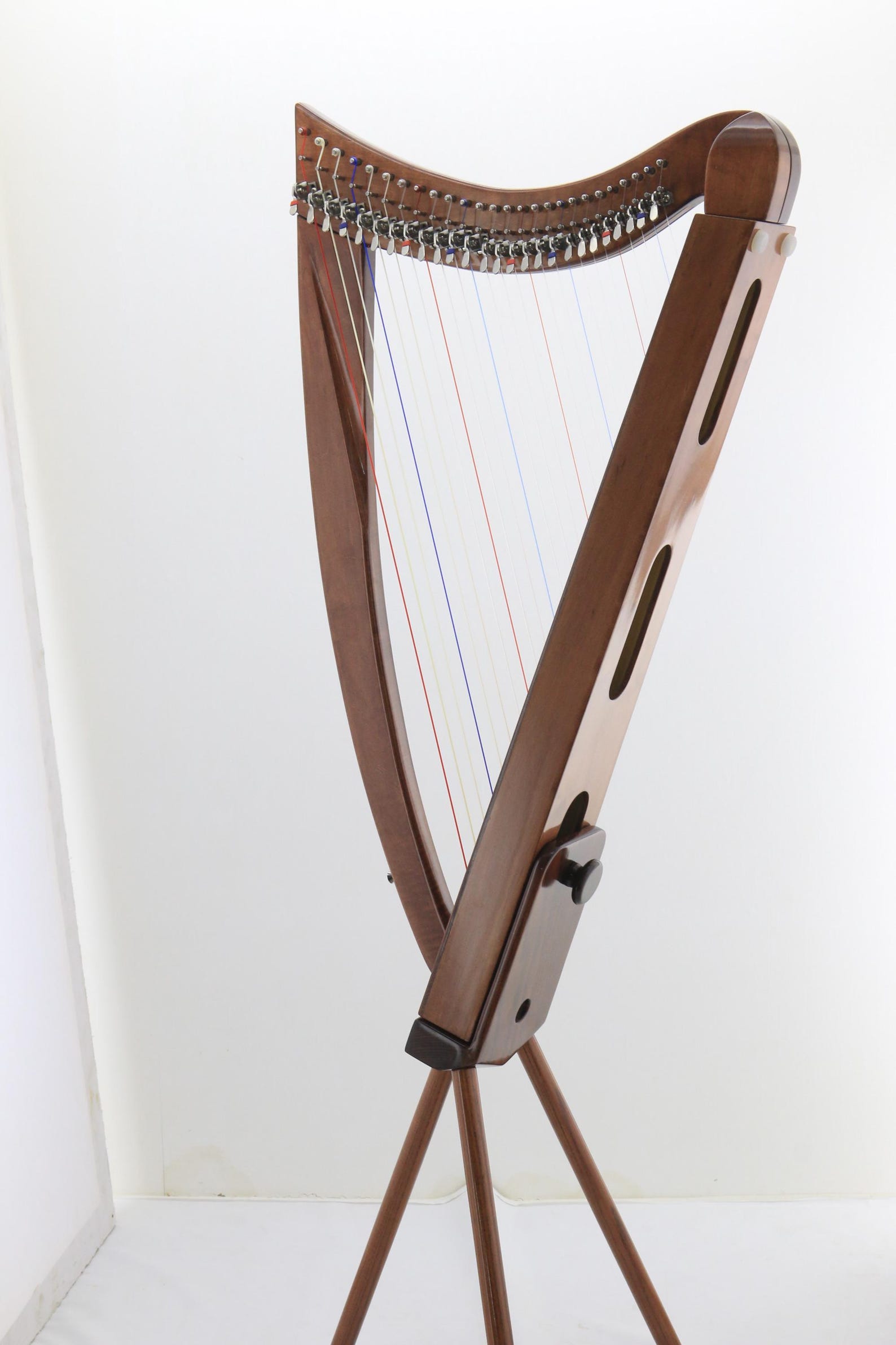 String Lever 26 String Lever Harp: Ash Wood Celtic Lap Harp With Bag & Wrench - Etsy