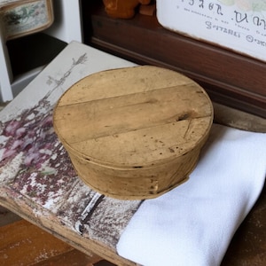 Vintage Wood Cheese Box, Round Crate with Lid, from Dufeck&#39;s, Denmark, WI, Pantry Box, Aged, Worn and Imperfect Crate, DIY Project Piece