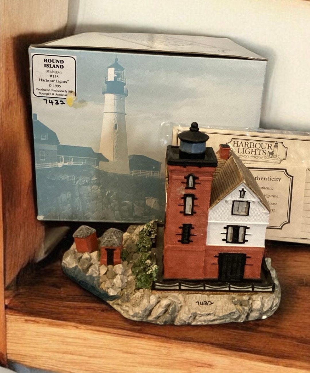 Vintage Harbour Lights Lighthouses 153, Round Island Michigan, 2000