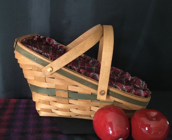 Vintage Longaberger Basket, 1991 Yuletide Vegetable Basket, Christmas Edition with original plaid cloth Liner.