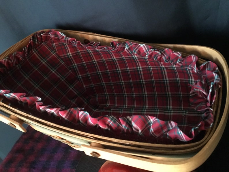 Vintage Longaberger Basket, 1991 Yuletide Vegetable Basket, Christmas Edition with original plaid cloth Liner. bild 3