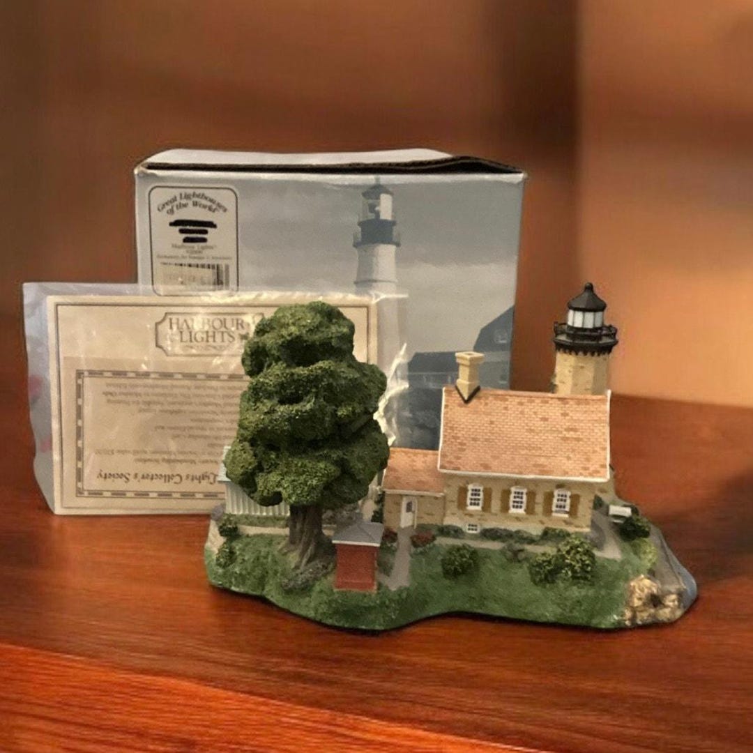 Vintage Harbour Lights Lighthouses 226 White River Michigan, 1999