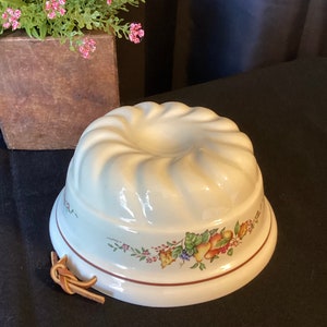Vintage Ceramic Jello Mold, Cake Mold, Pudding Mold