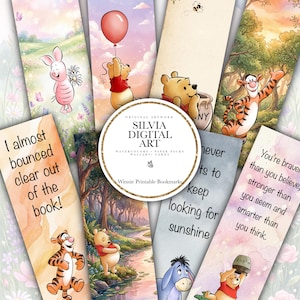 Puede incluir: Una colección de marcapáginas verticales con ilustraciones en acuarela de personajes de Winnie the Pooh, incluyendo a Piglet, Tigger y Eeyore. Algunos muestran citas inspiradoras y texto, mientras un logo circular central dice SILVIA DIGITAL ART.