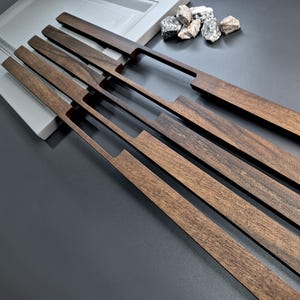 Lange houten handgrepen, minimalistische walnoothouten handgrepen, Ikea pax-upgrade, lange houten handgrepen, massief walnoot Lange minimalistische kastgrepen