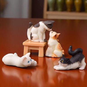 Realistic Cat Figurines Set, Lifelike Kitten Miniature Statue, Hand Painted Animal Model for Desk Decor, Unique Cat Lover Gift for Her