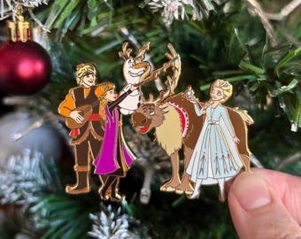 Weihnachten Frozen 2 - Eiskönigin Fantasy Emaille Pin | Geschenkidee, für Pinnwände, Schlüsselbänder