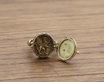 Vintage Style Dragon Poison Ring, Hinged Secret Compartment Ring, Gothic Fantasy Locket Ring, Medieval Gold Tone Ring