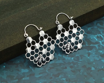 Honeycomb Bee Earrings • Silver Bee Jewelry • Hexagon Honeycomb Dangle Earrings • Nature Insect Earrings • Beekeeper Gift • Boho Statement