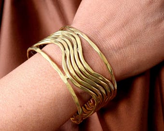 Layered Gold Cuff Bracelet, Modern Wave Bracelet, Minimalist Statement Jewelry, Boho Gold Bangle