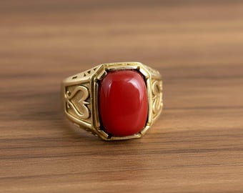 Vintage Gold Ring with Red Oval Stone – Ornate Retro Statement Ring, Bold Antique-Style Jewelry, Unique Gift for Her or Him