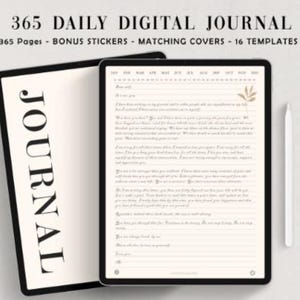 Puede incluir: Un diario digital en una tableta con el texto "365 Daily Digital Journal". El diario está abierto en una página rayada con texto. Un lápiz óptico descansa junto a la tableta. La portada del diario dice "Journal".