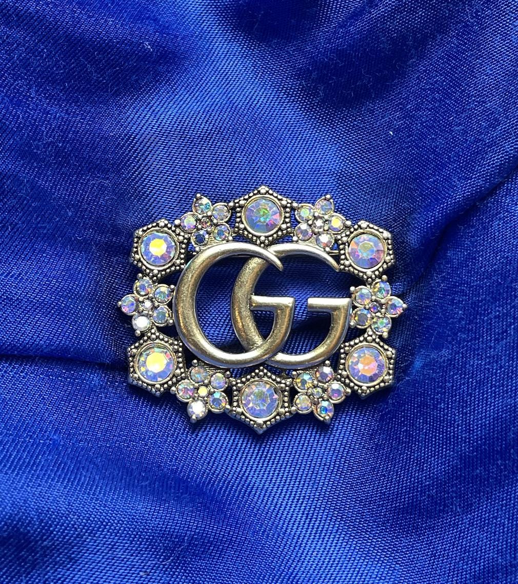 ヴィンテージ ブローチ ゴールドトーン グッチ ビッグロゴ カラー