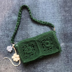 Mini Crochet Handbag with Structured Shape and Solid Base | DIY Purse | PDF Pattern | Includes a Flower Bag Charm Video Tutorial