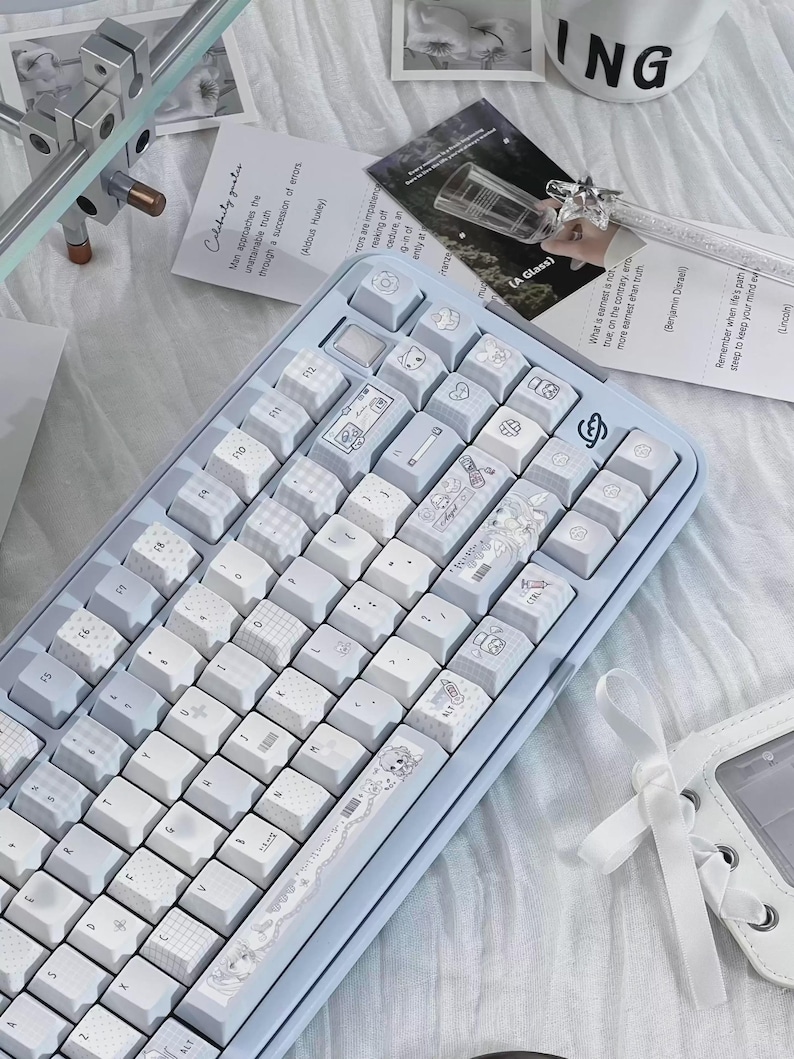 Cute Blue Dream Theme Artisan Keycaps Set