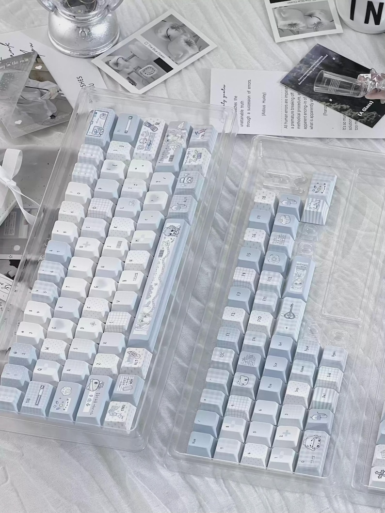 Cute Blue Dream Theme Artisan Keycaps Set - Thumbnail 2