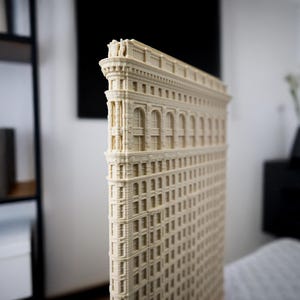 Flatiron Building Miniature – High Quality Architectural Model