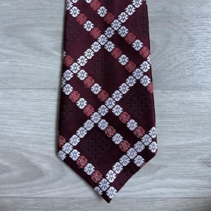 Pabbuc Red Elegant Men’s Wide Necktie