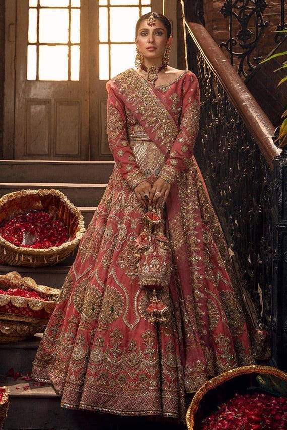 slim fit dress slacks Mabiha- Pakistani Gold Tissue Bridal Shirt with Fuchsia Lehenga  Pakistani  Moda