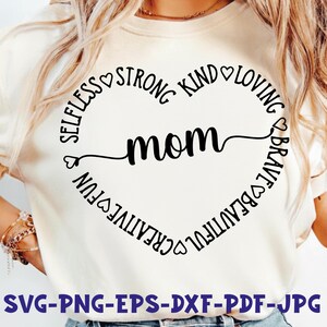 Op de afbeelding: Een rustiek houten bord met de tekst "Welcome to our home" in witte letters. Het bord heeft een verweerde afwerking en een eenvoudig, uitnodigend ontwerp, perfect voor een veranda of entree.